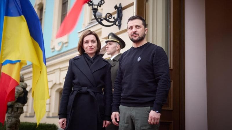 „Împreună vom depăși provocările”. Zelenski a felicitat-o pe Maia Sandu cu „victoria foarte importantă” în alegeri: Rusia pierde, iar Moldova în Europa câștigă