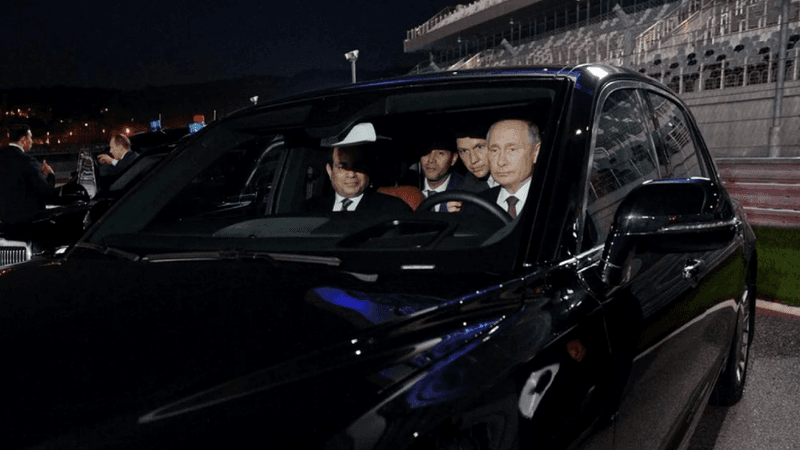 Aurus, limuzina preferată a lui Putin, trece sub controlul Gazprom. Gigantul rus devine acţionar majoritar al producătorului de maşini de lux