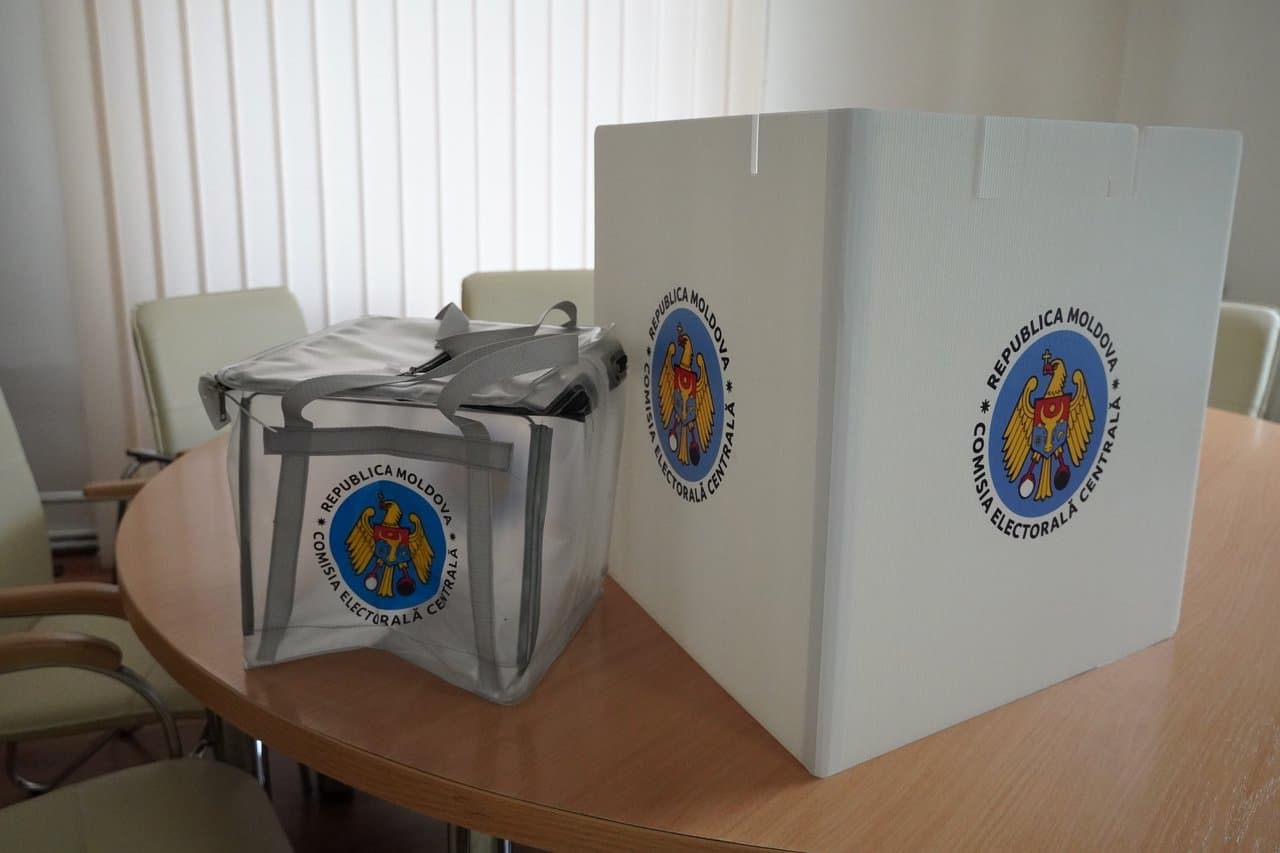 Votarea la locul aflării: Cum poate fi solicitată urna mobilă pentru alegerile din 28 septembrie