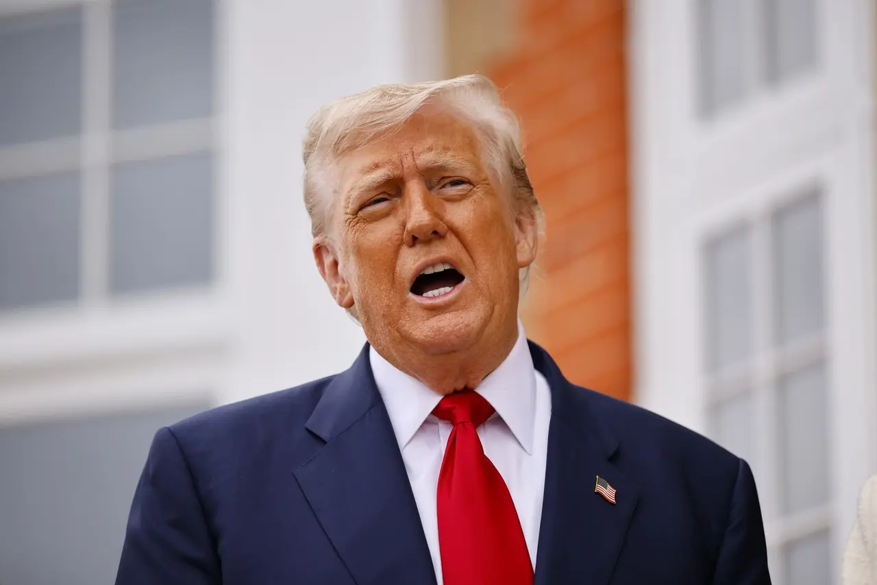 „Taci, purcelușo!”. „Ești o persoană oribilă”. Donald Trump a insultat două jurnaliste, amenințând că va interzice difuzarea canalului ABC News