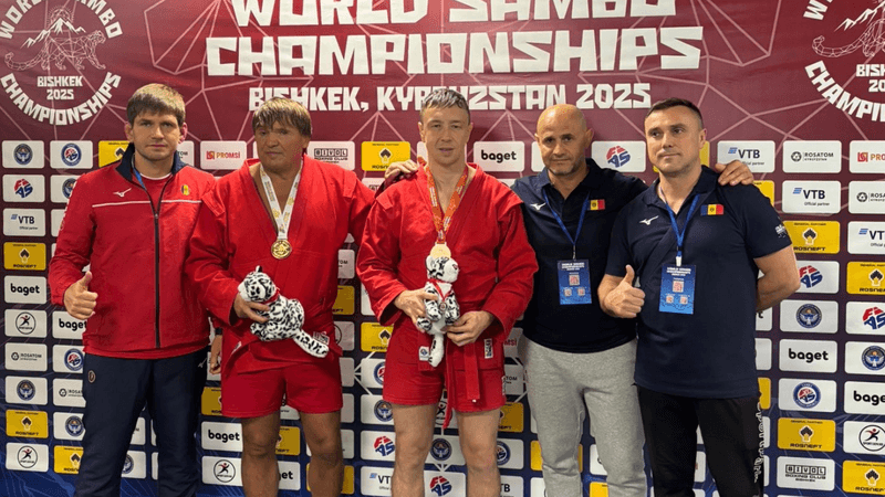 (foto) Aur și bronz pentru Moldova: Oleg Crețul și Oleg Nemțan, pe podiumul de premiere la Campionatul Mondial de para sambo
