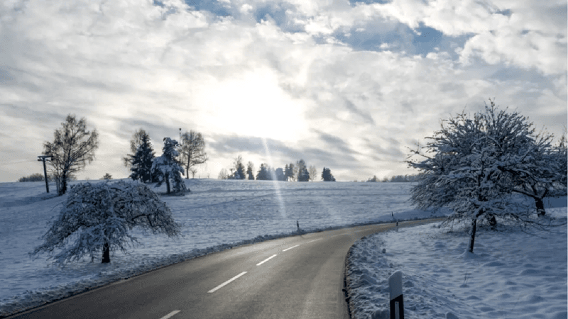 Solstițiul de iarnă 2025: Când va fi cea mai lungă noapte din an și cum ne afectează